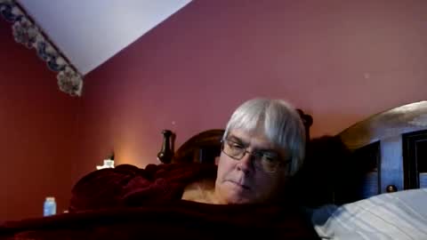 Snapshot of dug38 chatting on February 21, 12:16 am Doug online show from February 21, 12:16 am