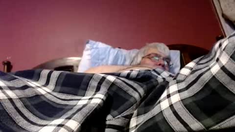 Snapshot of dug38 chatting on February 23, 2:18 am Doug online show from February 23, 2:18 am