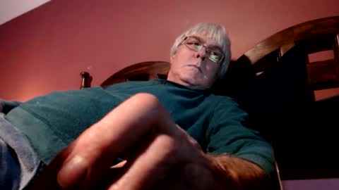 Snapshot of dug38 chatting on February 26, 12:49 am Doug online show from February 26, 12:49 am