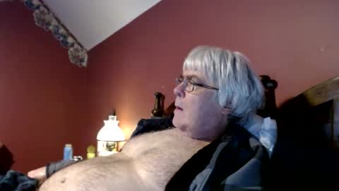 Snapshot of dug38 chatting on February 28, 6:41 pm Doug online show from February 28, 6:41 pm