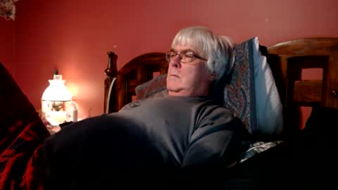 Snapshot of dug38 chatting on March 6, 12:09 pm Doug online show from March 6, 12:09 pm