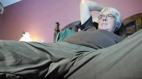 Snapshot of dug38 chatting on September 16, 2:01 am Doug online show from September 16, 2:01 am