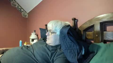 Snapshot of dug38 chatting on September 19, 2:35 am Doug online show from September 19, 2:35 am