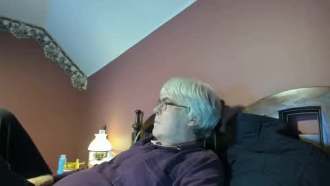 Snapshot of dug38 chatting on September 21, 1:46 pm Doug online show from September 21, 1:46 pm