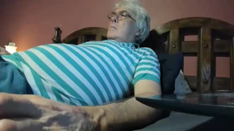 Snapshot of dug38 chatting on September 26, 1:42 am Doug online show from September 26, 1:42 am