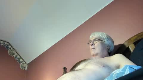 Snapshot of dug38 chatting on September 29, 12:54 pm Doug online show from September 29, 12:54 pm