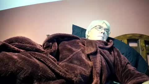 Snapshot of dug38 chatting on October 3, 2:08 am Doug online show from October 3, 2:08 am