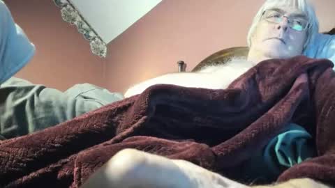 Snapshot of dug38 chatting on October 18, 2:18 pm Doug online show from October 18, 2:18 pm