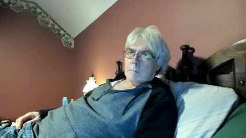 Snapshot of dug38 chatting on November 3, 1:51 am Doug online show from November 3, 1:51 am