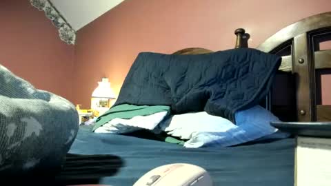 Snapshot of dug38 chatting on November 7, 1:49 am Doug online show from November 7, 1:49 am