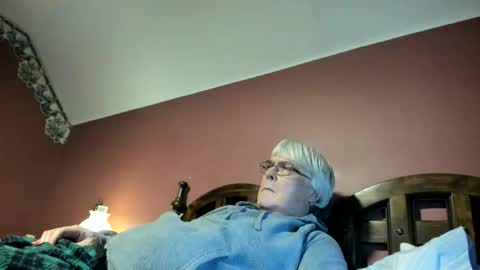 Snapshot of dug38 chatting on November 11, 11:27 pm Doug online show from November 11, 11:27 pm