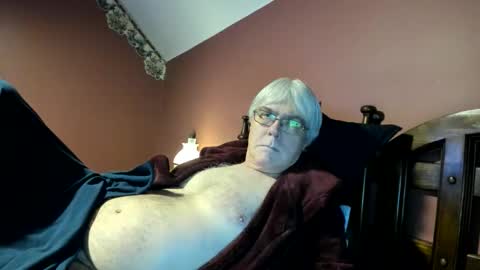 Snapshot of dug38 chatting on December 3, 2:26 pm Doug online show from December 3, 2:26 pm