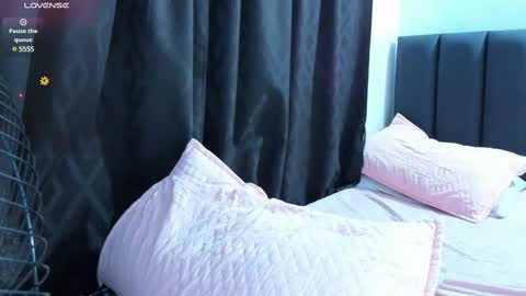 Dulce  online show from February 15, 12:04 am