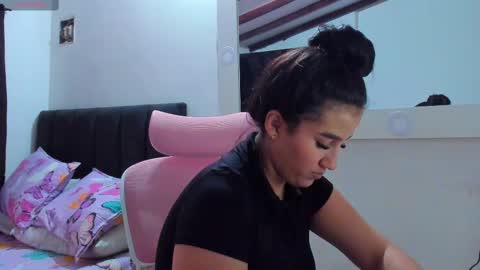 Dulce  online show from February 24, 10:36 pm