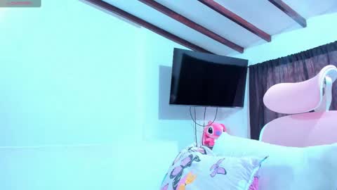 Dulce  online show from February 26, 10:31 pm