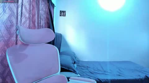 Dulce  online show from November 27, 2:19 pm