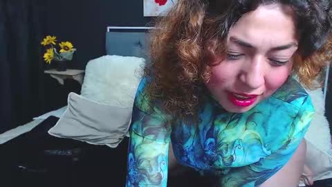 Snapshot of dulce_celeste15 chatting on December 5, 11:51 pm C E L E S T E online show from December 5, 11:51 pm