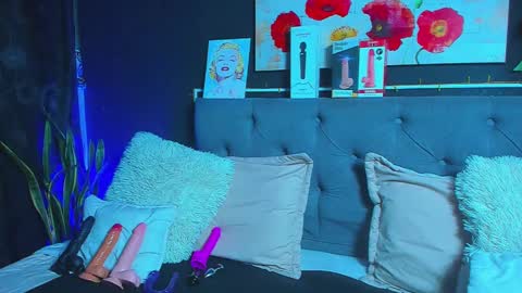 Snapshot of dulce_celeste15 chatting on February 2, 10:13 am C E L E S T E online show from February 2, 10:13 am