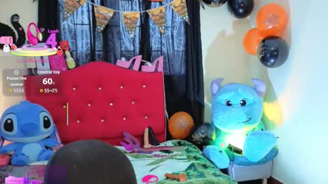 Snapshot of dulce_celeste15 chatting on October 21, 8:20 pm C E L E S T E online show from October 21, 8:20 pm