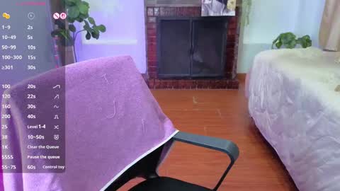 Snapshot of dulce_celeste15 chatting on November 20, 8:41 pm C E L E S T E online show from November 20, 8:41 pm