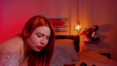 Snapshot of dulce_charlottee chatting on January 5, 10:19 pm DULCE online show from January 5, 10:19 pm