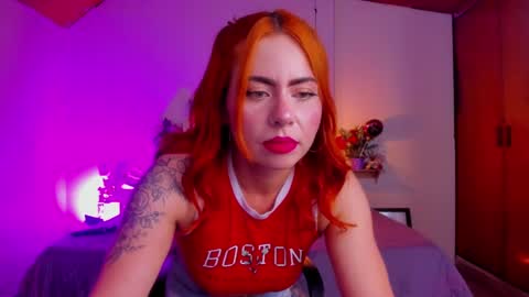 Snapshot of dulce_charlottee chatting on February 6, 7:51 pm DULCE online show from February 6, 7:51 pm