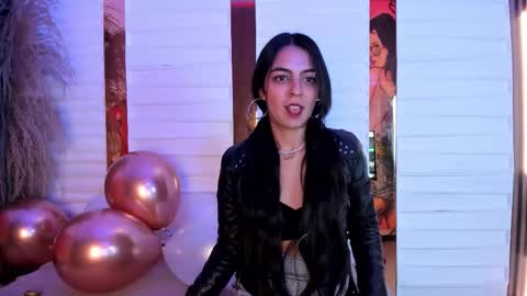 DULCE MARIA online show from November 22, 11:53 am