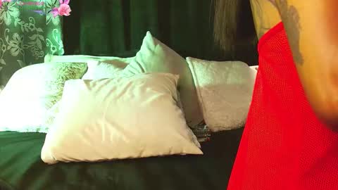   online show from December 19, 9:16 am