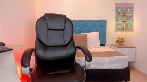 Dulce Baker online show from October 11, 6:01 am