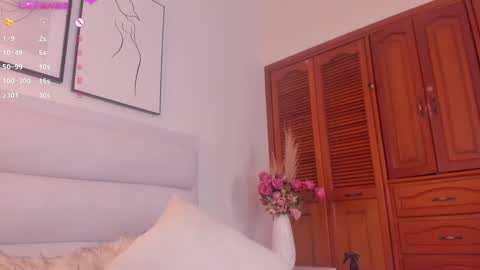 DULCE  online show from January 31, 5:19 am