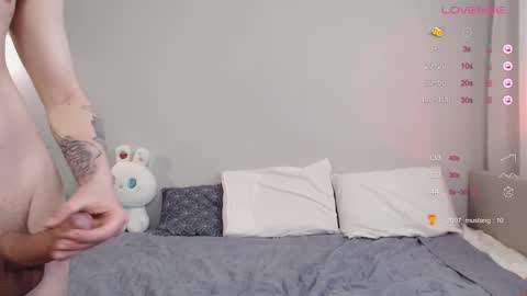 Snapshot of duomoon chatting on February 13, 11:50 am SashaAlex online show from February 13, 11:50 am