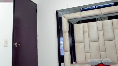 duran_dhikol1 online show from February 6, 4:10 am