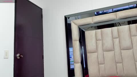 duran_dhikol1 online show from February 14, 2:07 am