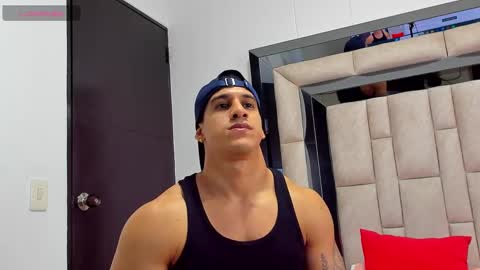 duran_dhikol1 online show from March 12, 2:20 am