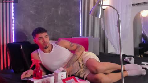 Duriel online show from February 8, 12:39 pm