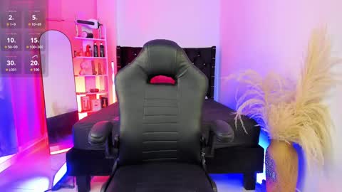 Duriel online show from November 6, 6:09 pm