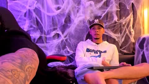 dustinandjordan online show from October 10, 6:12 am