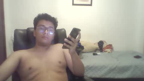 Snapshot of dustydik12 chatting on September 18, 1:18 am dustydik12 online show from September 18, 1:18 am