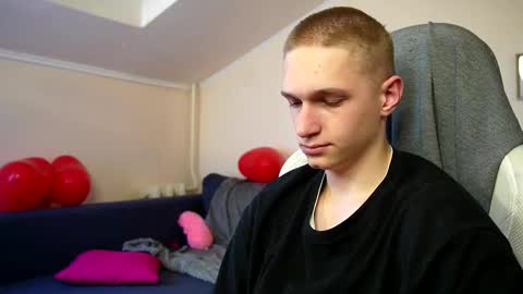 Dustyn online show from February 18, 2:16 pm