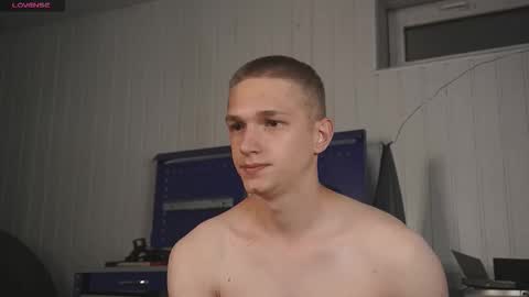 Dustyn online show from September 9, 5:01 pm