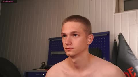 Dustyn online show from September 17, 5:14 pm