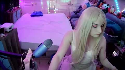 DvaDaisy online show from January 17, 10:01 pm