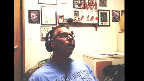 Snapshot of dwinmontana chatting on October 2, 4:08 am dwinmontana online show from October 2, 4:08 am