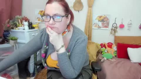 Snapshot of dyannelovee chatting on December 18, 10:02 pm Dyanne online show from December 18, 10:02 pm