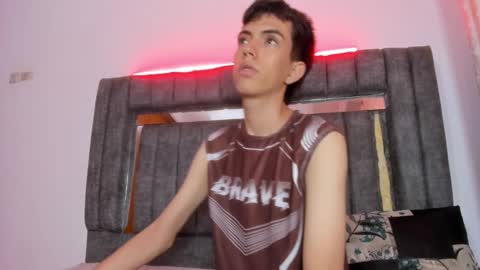 Dylan online show from December 1, 11:37 am