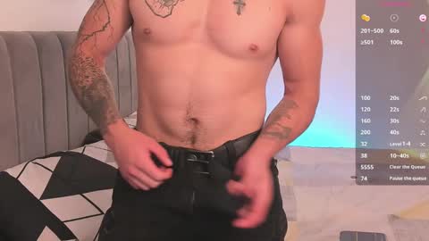 Snapshot of dylan_spencer chatting on December 22, 1:23 am Bryan model independient online show from December 22, 1:23 am