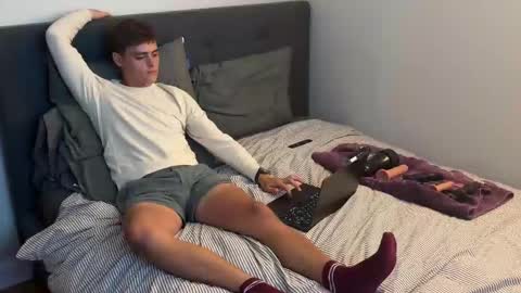 Snapshot of dylanfruits chatting on September 12, 1:06 am dylanfruits online show from September 12, 1:06 am