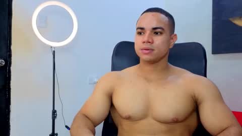 dylanguss online show from September 28, 11:48 am