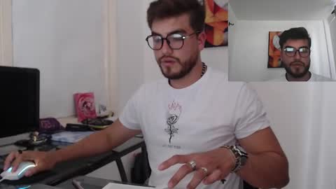 Snapshot of dylanhot10 chatting on December 8, 9:08 pm dylanhot10 online show from December 8, 9:08 pm