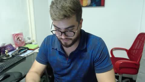 Snapshot of dylanhot10 chatting on January 29, 12:22 am dylanhot10 online show from January 29, 12:22 am